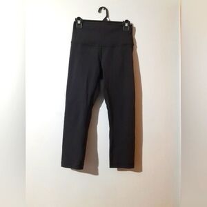 Lululemon Black Leggings Cropped Womens Size 6 Active Athletic Yoga